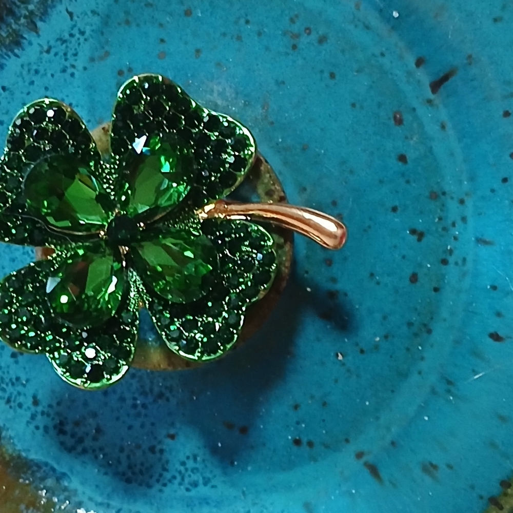 🍀Saint Patricks Day Shamrock Brooch🍀 - Picture 10 of 13